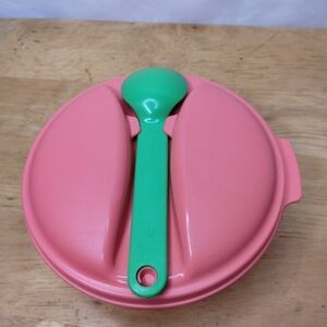 New Tupperware Bite On The Go Coral